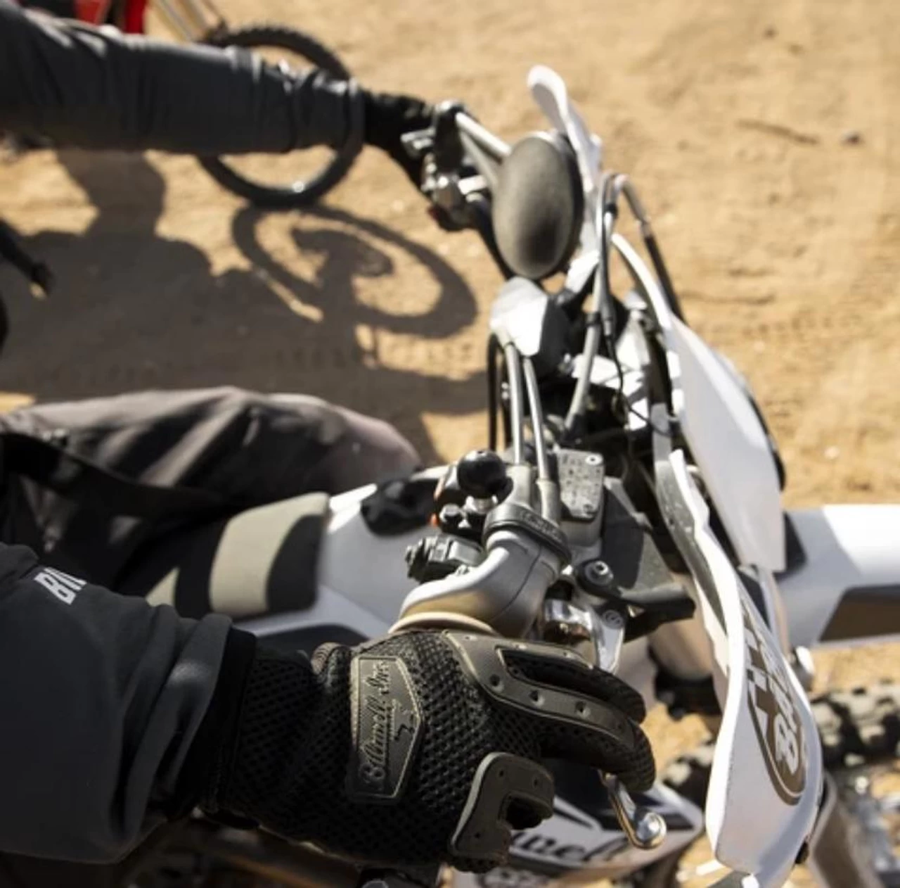 Biltwell Anza Gloves - Black 11 Biltwell Anza Gloves - Black - Image 9