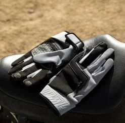 Biltwell Baja Gloves - Gray/Black 24 Biltwell Baja Gloves - Gray/Black -Bell Helmets Store biltwell baja gloves grayblack 85357.1690491191