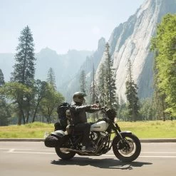 Biltwell - Black 1" Tracker Handlebars W/ TBW Plugs -Bell Helmets Store biltwell black 1 tracker handlebars w tbw plugs 80879.1690492352