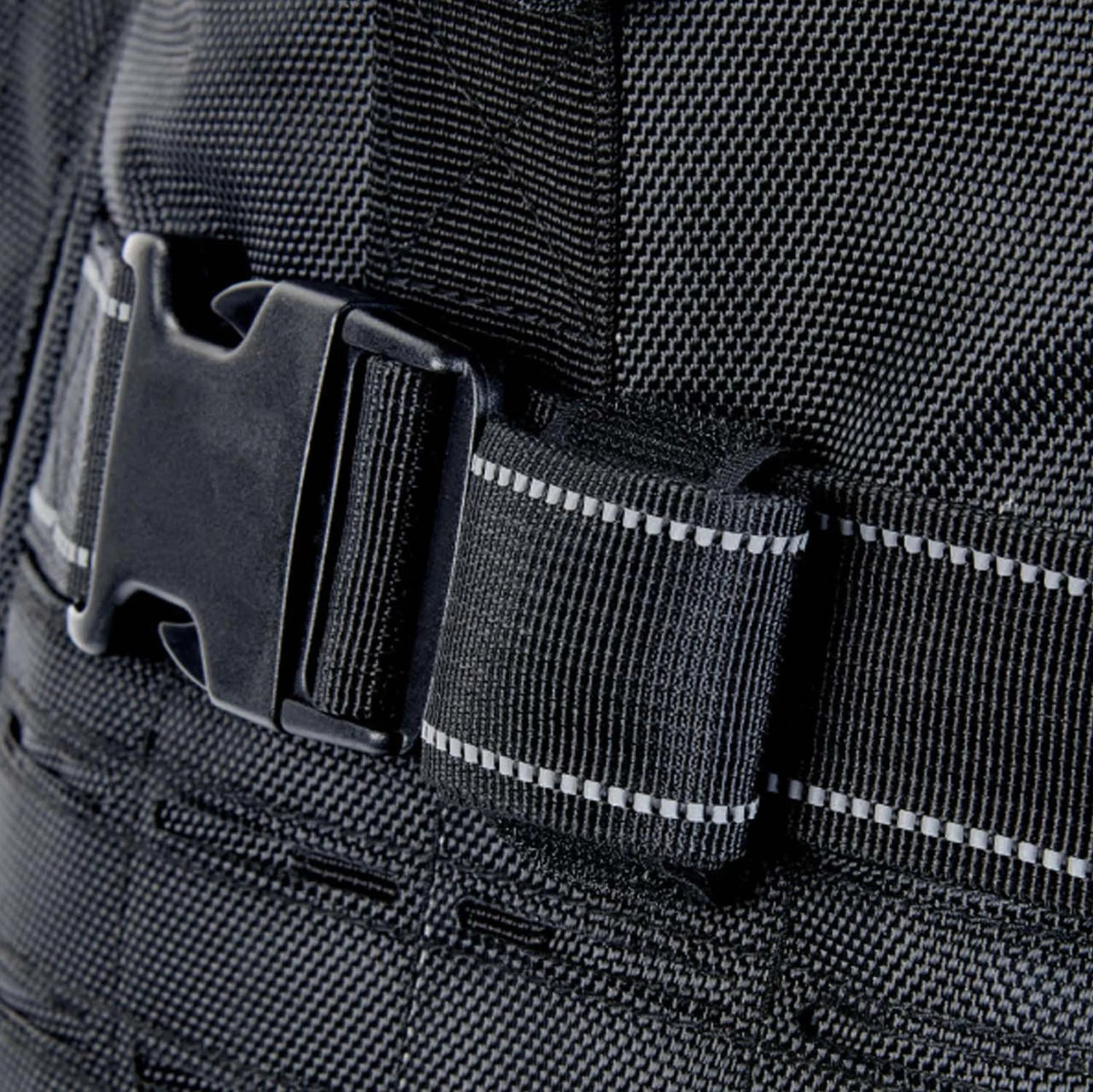 Biltwell - Black Exfil 80 Gen 2 Motorcycle Bag 18 Biltwell - Black Exfil 80 Gen 2 Motorcycle Bag - Image 16