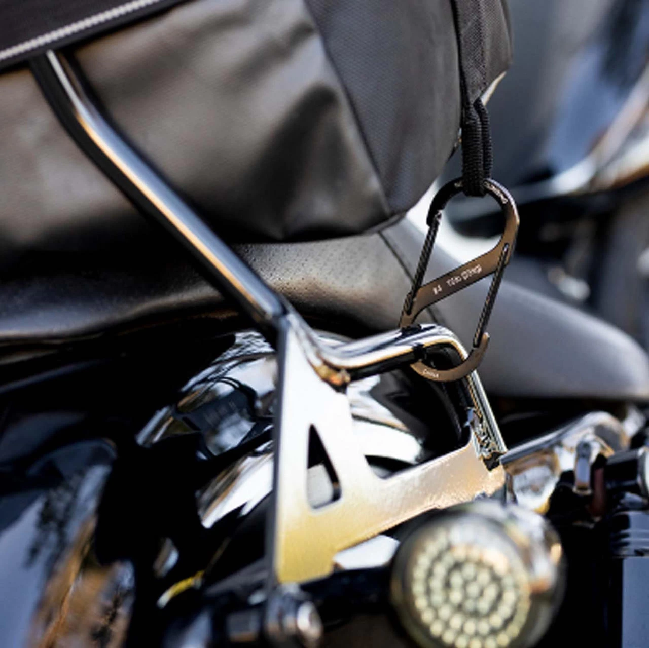 Biltwell - Black Exfil 80 Gen 2 Motorcycle Bag 6 Biltwell - Black Exfil 80 Gen 2 Motorcycle Bag - Image 4