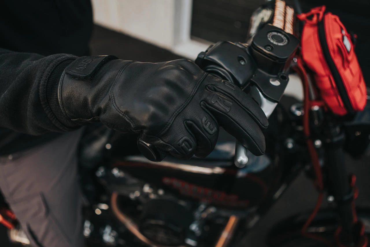 Deadbeat Customs - Brawler Leather Gloves - Black 7 Deadbeat Customs - Brawler Leather Gloves - Black - Image 5