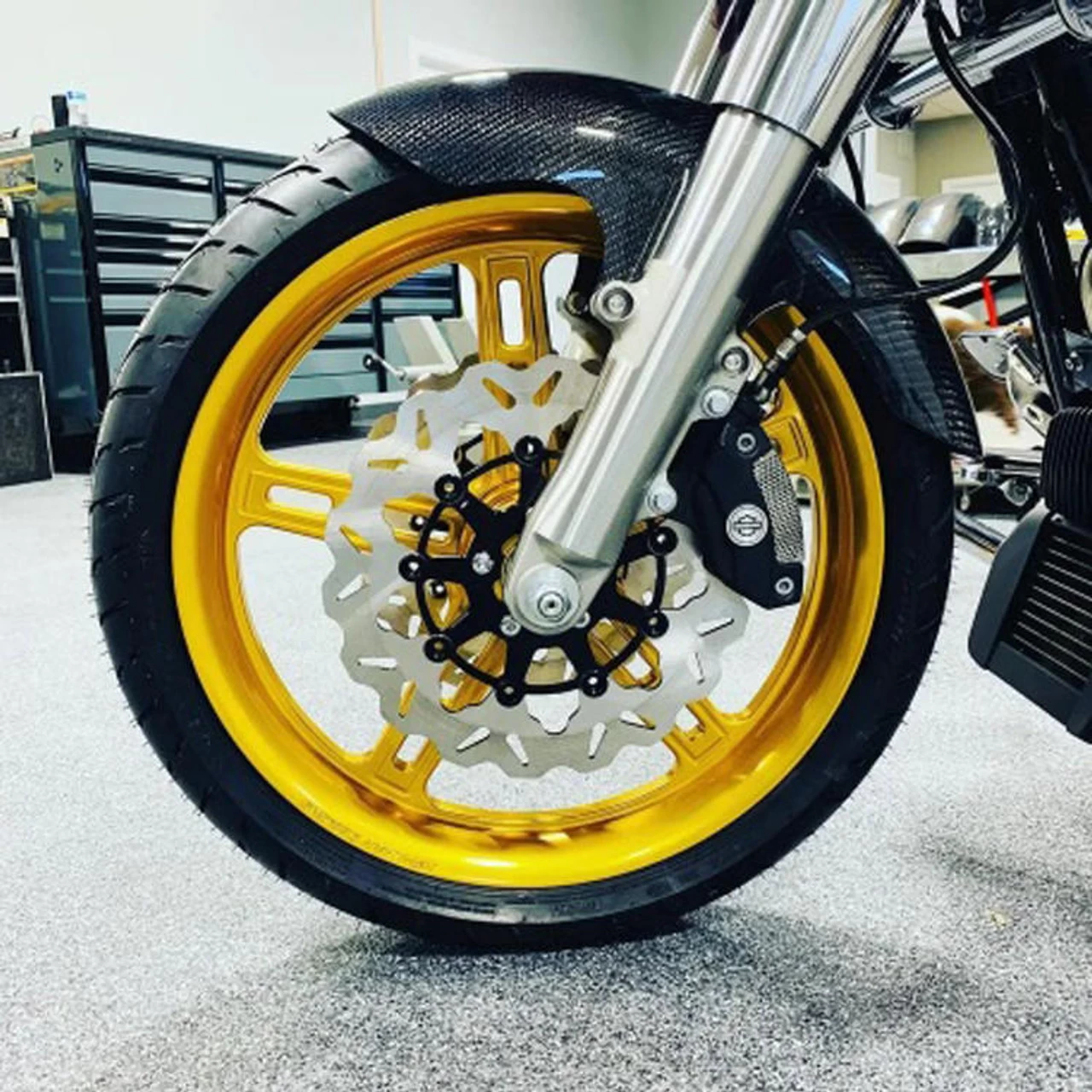 Hofmann Designs - Shorty Bagger Carbon Fiber Front Fender 5 Hofmann Designs - Shorty Bagger Carbon Fiber Front Fender - Image 3