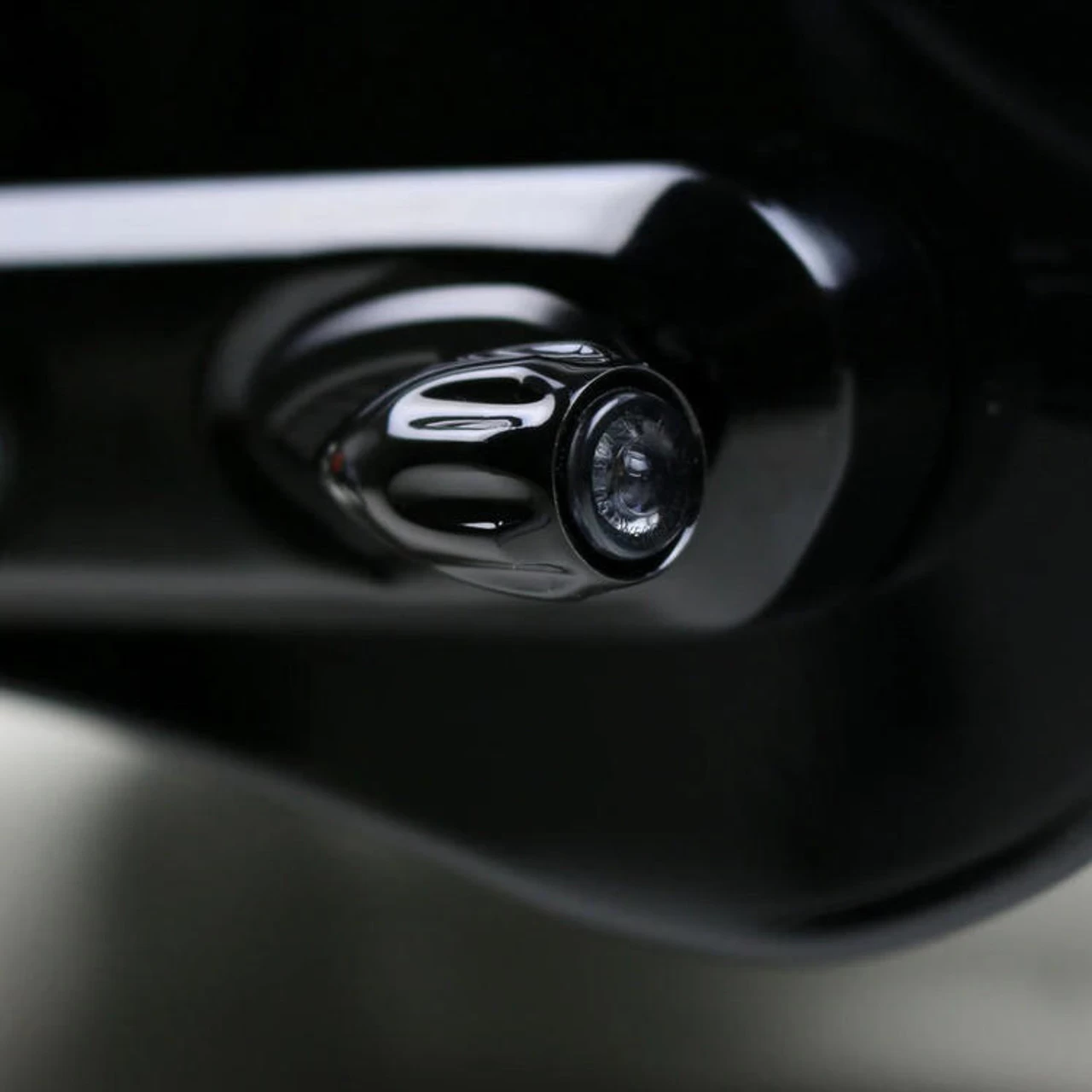 Kodlin - 3-In-1 Grooved Bullet Turn Signals (Universal Fit) 6 Kodlin - 3-In-1 Grooved Bullet Turn Signals (Universal Fit) - Image 4