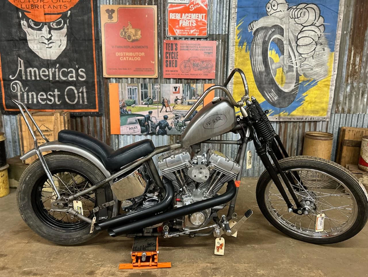 V-Twin - Chopper "Hummer" 2.5 Gallon Gas Tank 7 V-Twin - Chopper "Hummer" 2.5 Gallon Gas Tank - Image 5