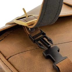 Willie And Max - Triangulated Brass Monkey Swingarm Bag - Brown 16 Willie And Max - Triangulated Brass Monkey Swingarm Bag - Brown -Bell Helmets Store willie and max willie and max triangulated brass monkey swingarm bag brown 61513.1690488148